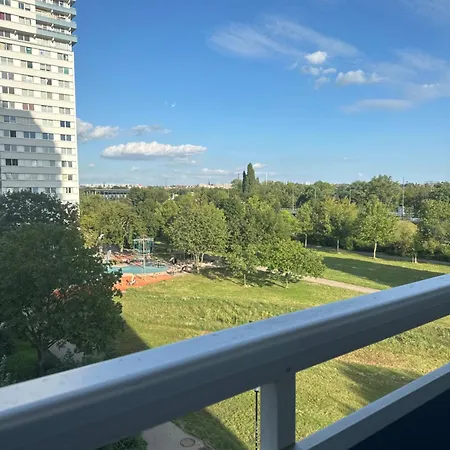 Apartment 3 Raum